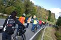 Zug der Demonstranten auf der L326